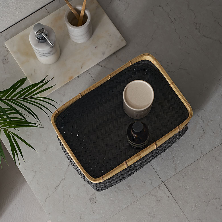 棚にも入れやすく、どんな場所でも使いやすい長方形