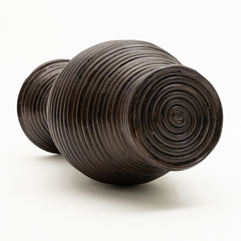 底面まで美しい渦巻に