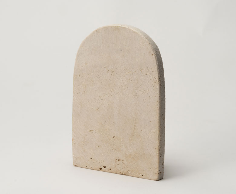 裏面はフラット