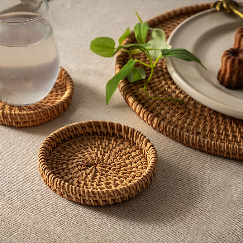 フチつきラタンのコースター