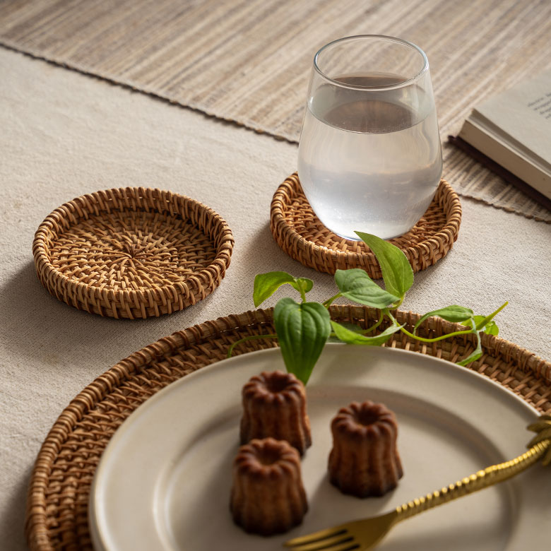 素材を活かした上品なアイテム