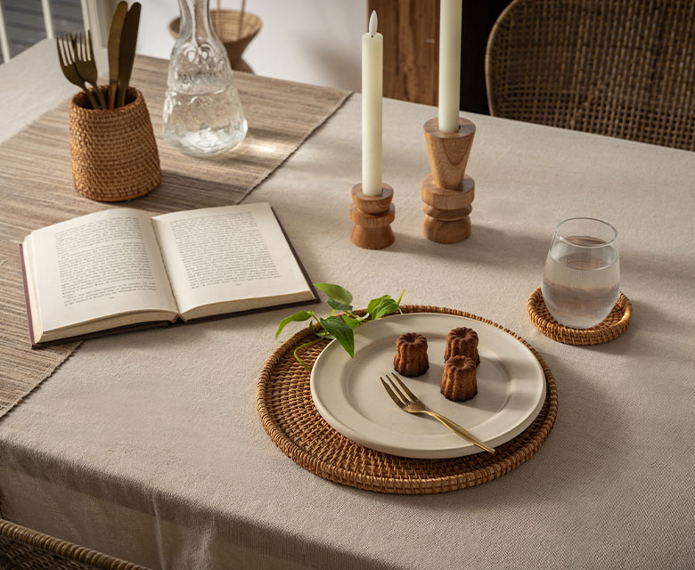 リゾートスタイルや北欧テイストなどにぴったりのサービストレイ