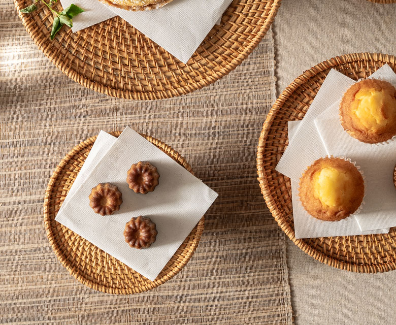 リゾートスタイルや北欧テイストなどにぴったりのコンポート脚付き皿