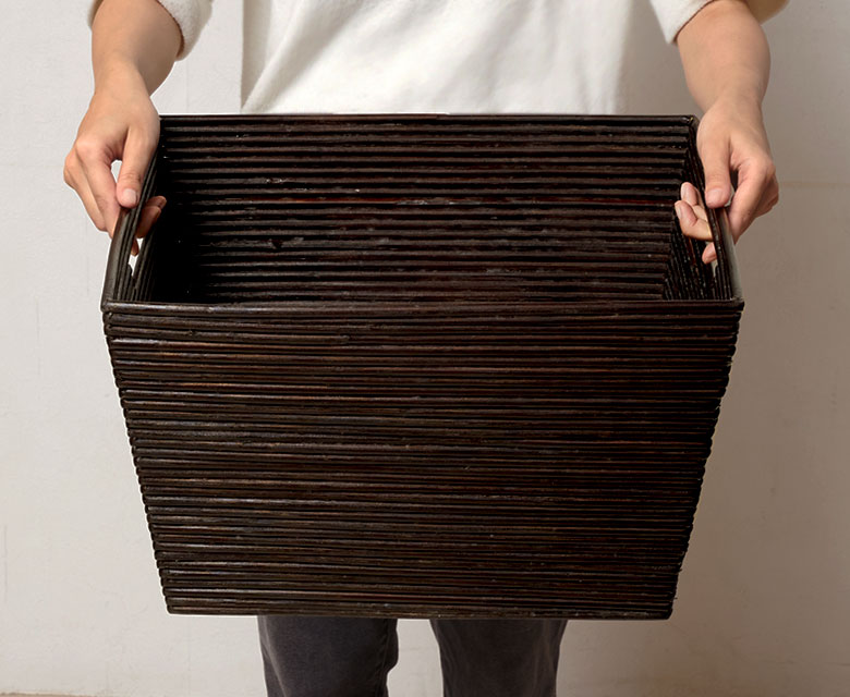 深さもあり、たくさん入るボックス型