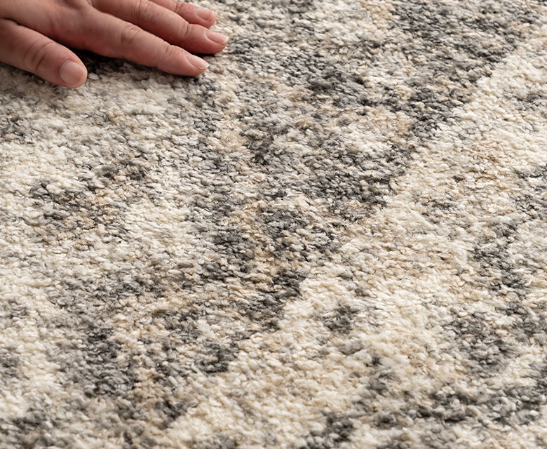 丈夫なウィルトン織りでお手入れも簡単