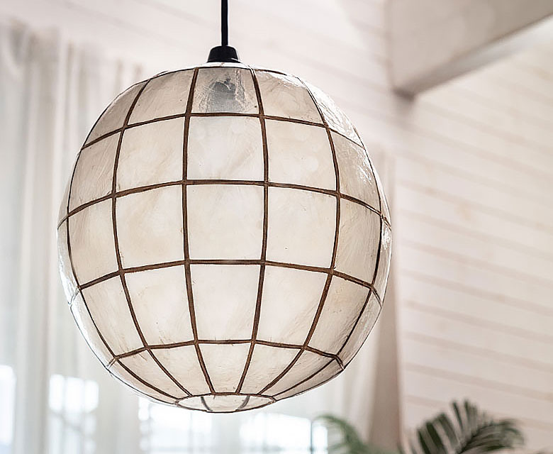 オブジェのような照明