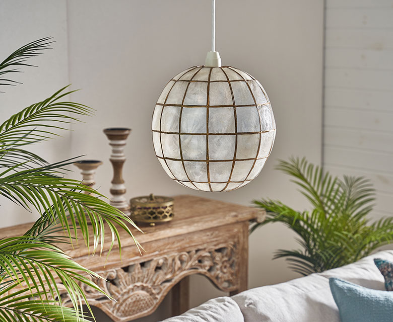 シェルから漏れ出す明かりが幻想的