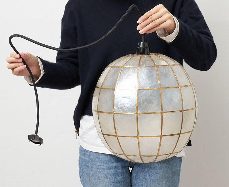 アート作品のようなライト