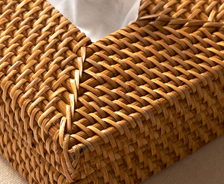 天然素材ラタンでできたナチュラルなティッシュボックス