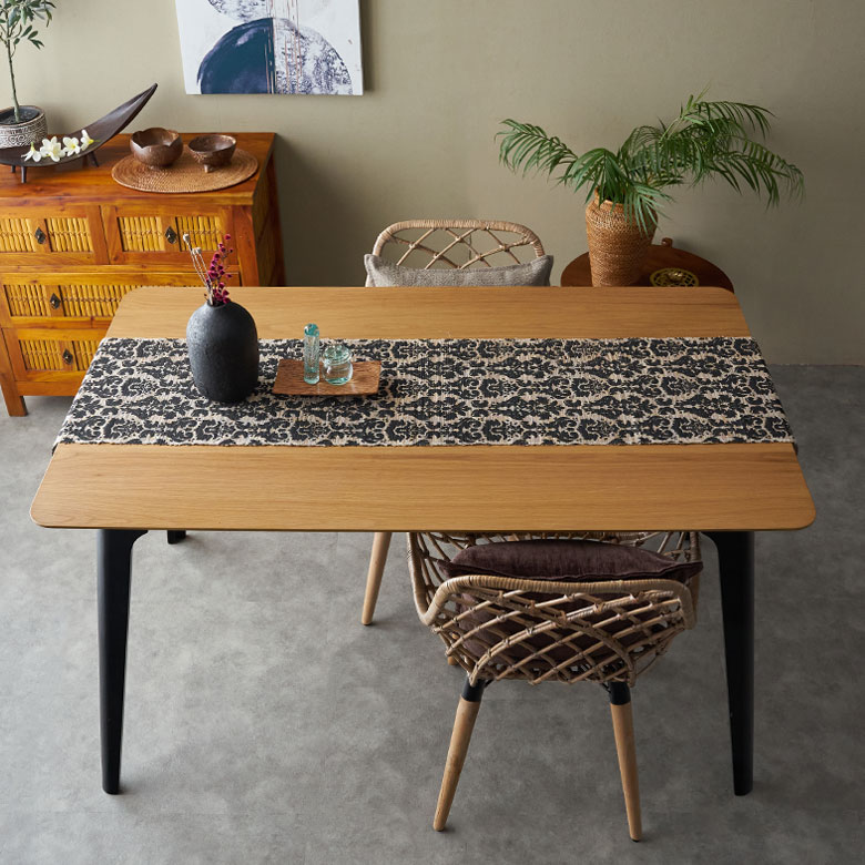 アジアンリゾートなテーブルセンター