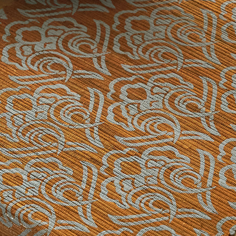 アジアンリゾート感満載のテーブルランナー