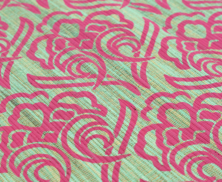 食卓をおしゃれに彩るテーブルランナー