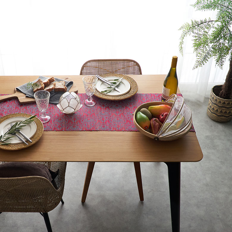 天然素材のテーブルクロス