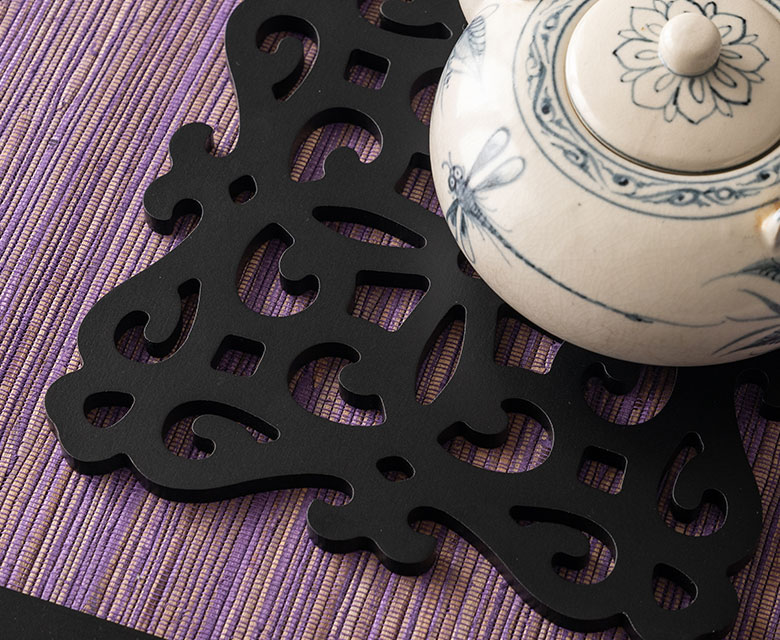 厚みのあるウッドパネル