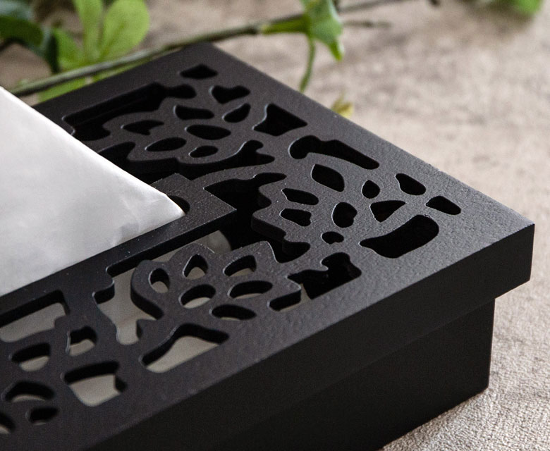 厚みのあるウッドパネル