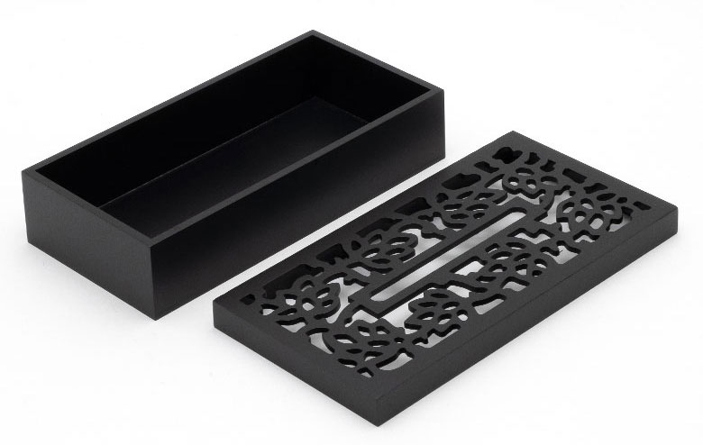 フタを開けてティッシュを入れるだけで、詰め替えも簡単