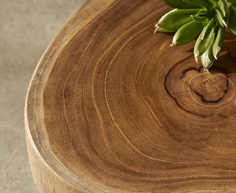 天然木の小さな台