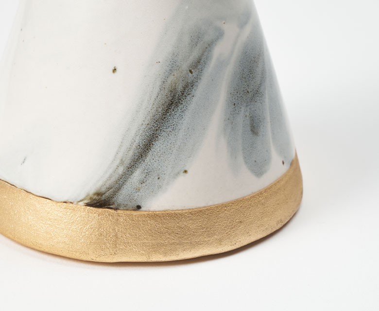 ゴールドカラーがワンポイント