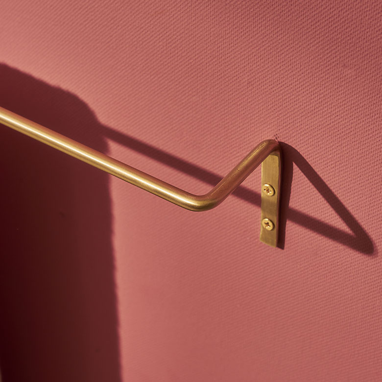 美しさと重厚感の両方を兼ねそなえた真鍮