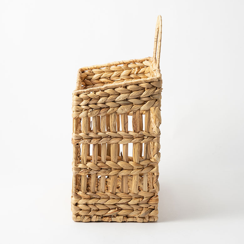 前側が少し下がったデザイン