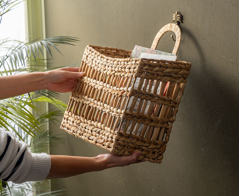 フックに引っ掛ければ壁面収納として