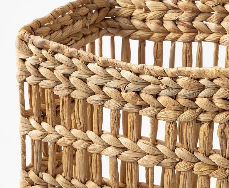 ボリューム感のあるウォーターヒヤシンスを使用