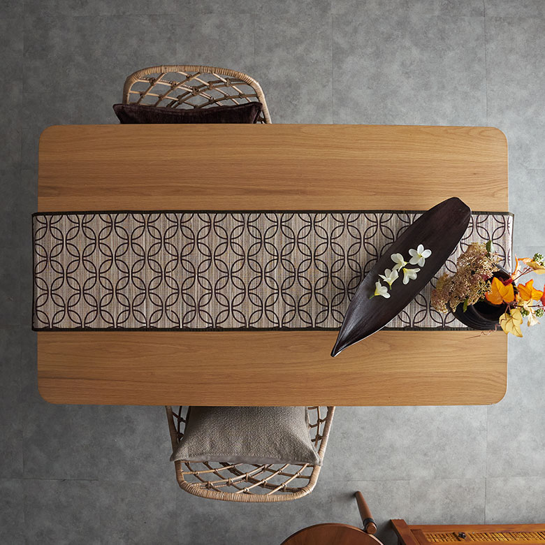 アジアンリゾートなテーブルセンター