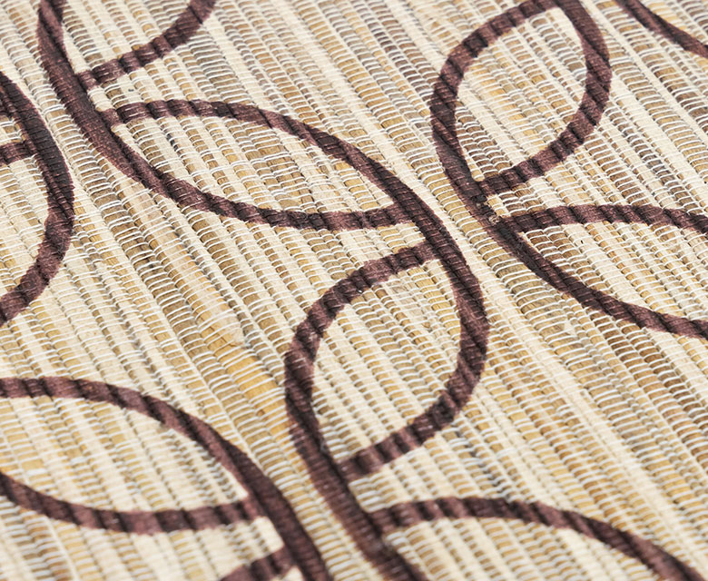 食卓をおしゃれに彩るテーブルランナー