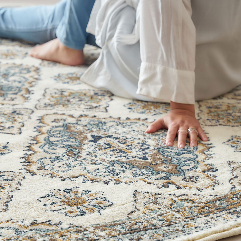 高密度ウィルトン織りラグならではのデザイン