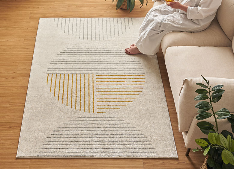 かすれたようなアンティーク調の表現や、繊細な柄と色の描写