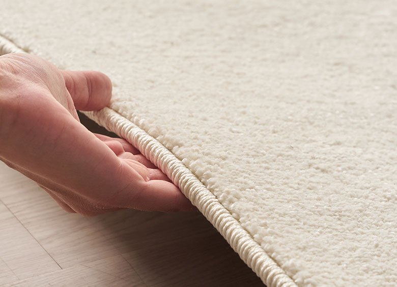 短めの毛足ですが、ふんわり柔らかい手触り