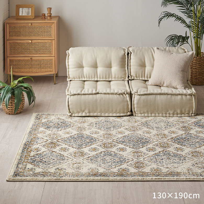 当店大人気のオリエンタル柄ラグ