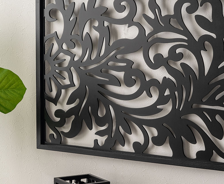 花や木々で彩られた南国リゾートをイメージして作られたアートパネル