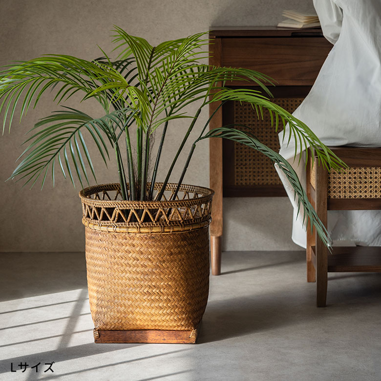 上品な収納バスケット