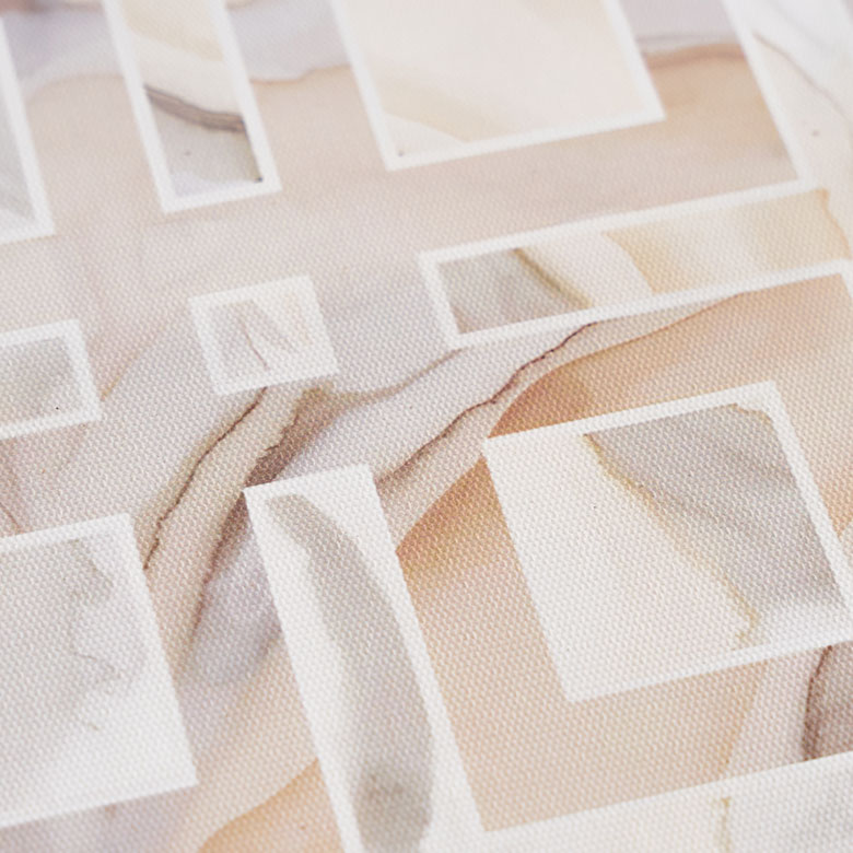 抽象画のようなウォールアート