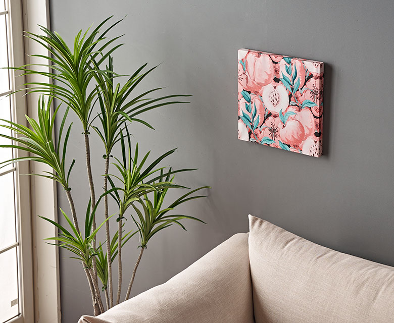 ナチュラルやリゾートなど、様々なスタイルに似合うデザイン