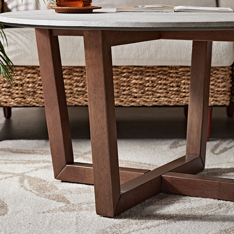 シックなウッド素材