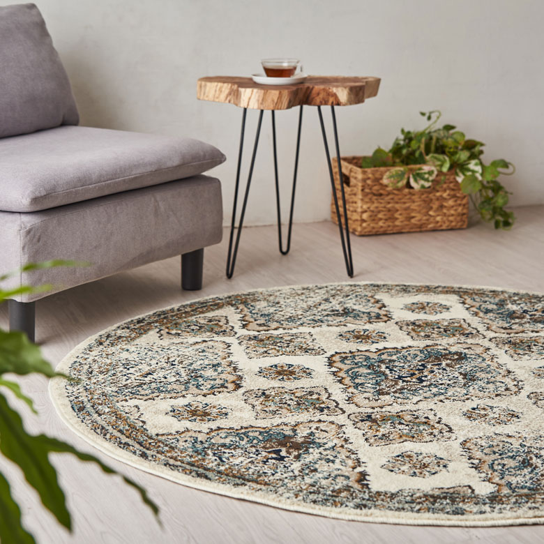 当店大人気のオリエンタル柄ラグ