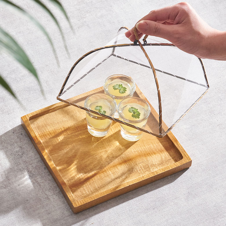 チークウッドトレイとフードカバー