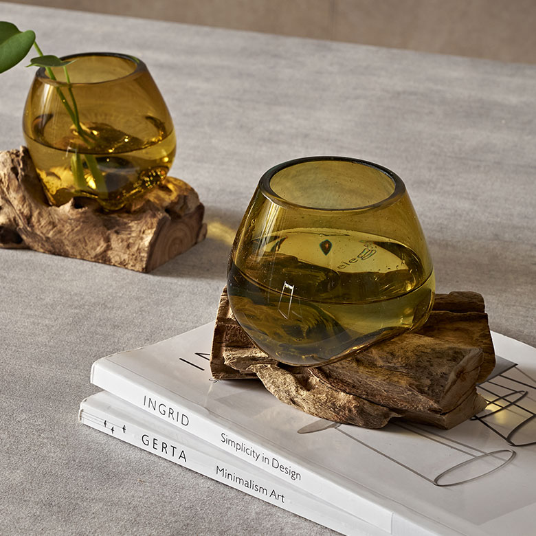 ガラスとウッドのフラワーベース