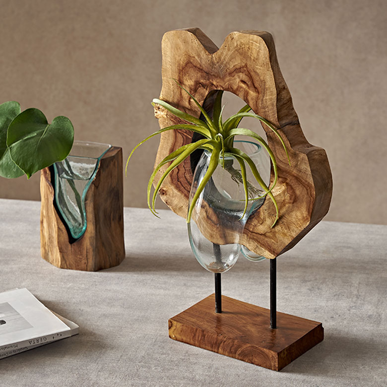 グリーンに合う花器