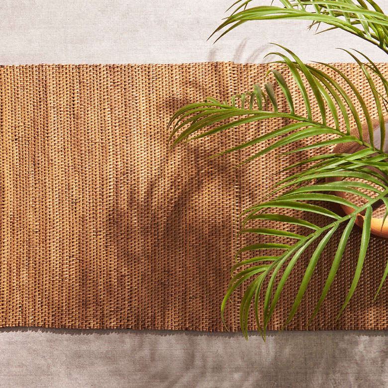 天然素材アタのテーブルランナー