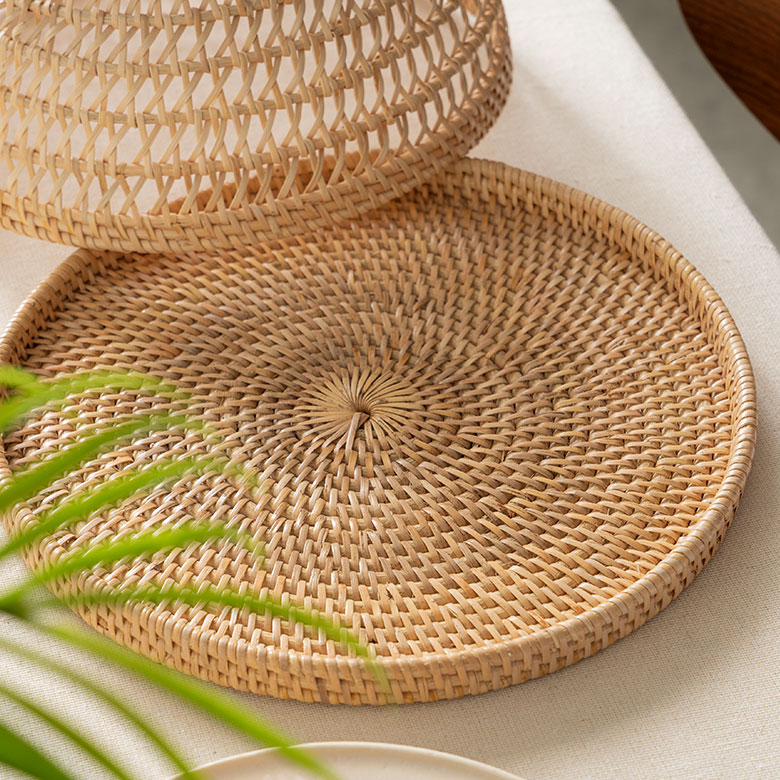 ひとつひとつ手作業で丁寧に編まれています