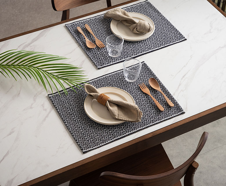 ダイヤ柄のプレイスマット