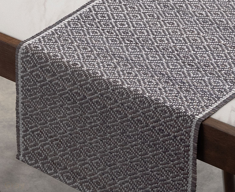 柄入りデザインのテーブルライナー