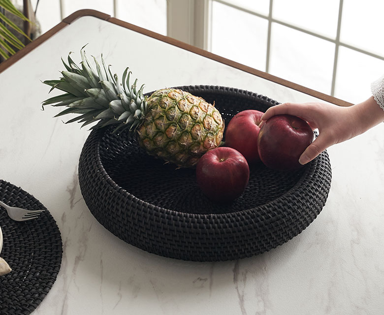 ブラックのフルーツバスケット