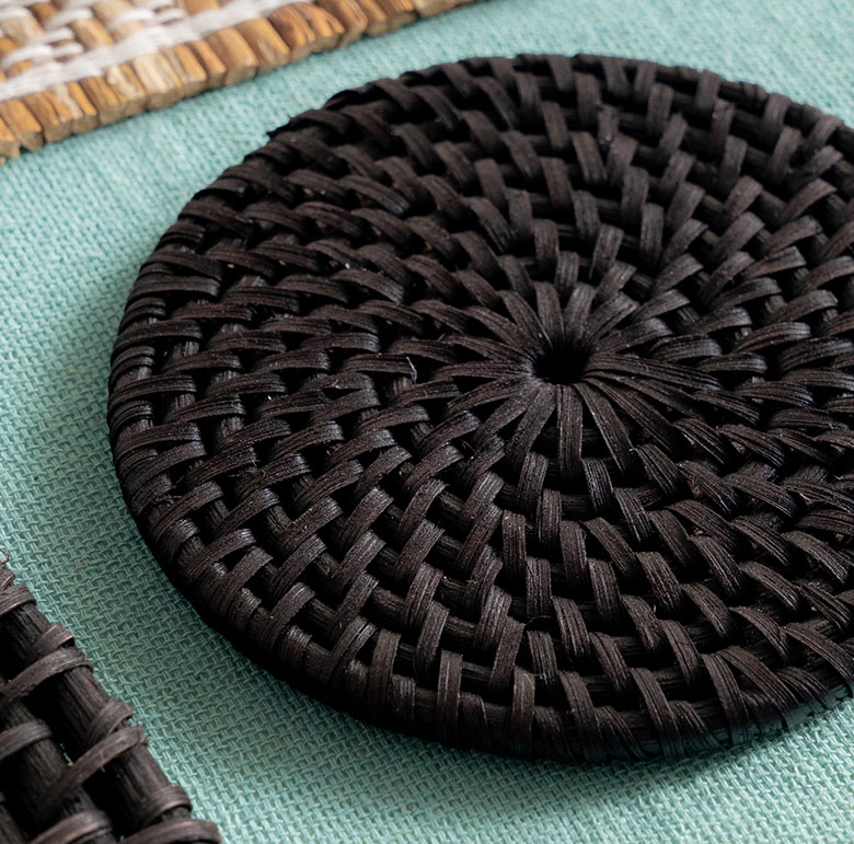 ラタンのコースター