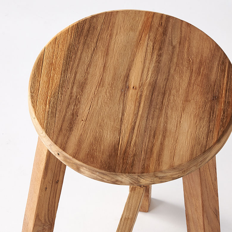 無垢のリサイクルチーク材