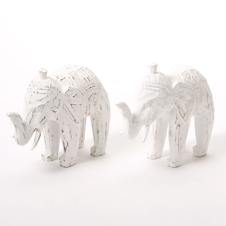 木彫りのオブジェ