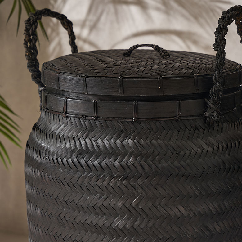 オブジェのような美しさのかご